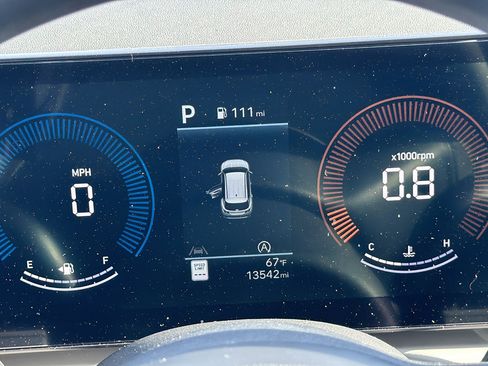 Used 2025 Hyundai Tucson SE image 29