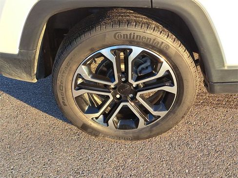 Used 2022 Jeep Compass Limited image 5