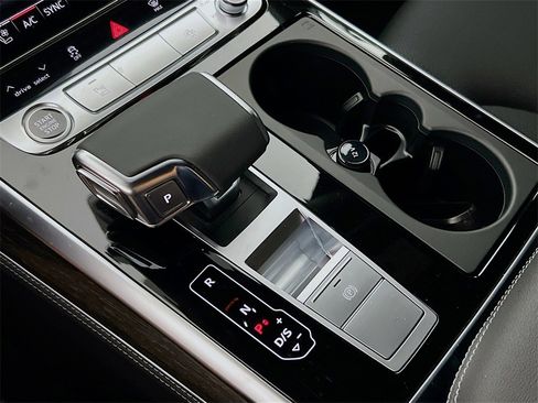 New 2026 Audi Q8 Premium Plus image 18