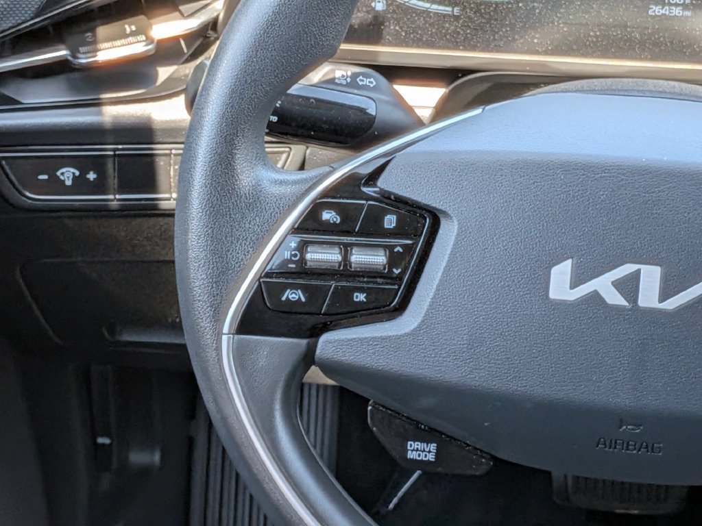Used 2025 Kia Niro LX FWD image 17