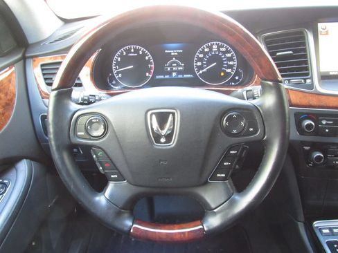 Used 2014 Hyundai Equus Signature RWD image 25