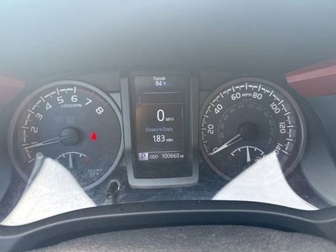 Used 2016 Toyota Tacoma TRD Sport w/ Towing Package RWD image 11