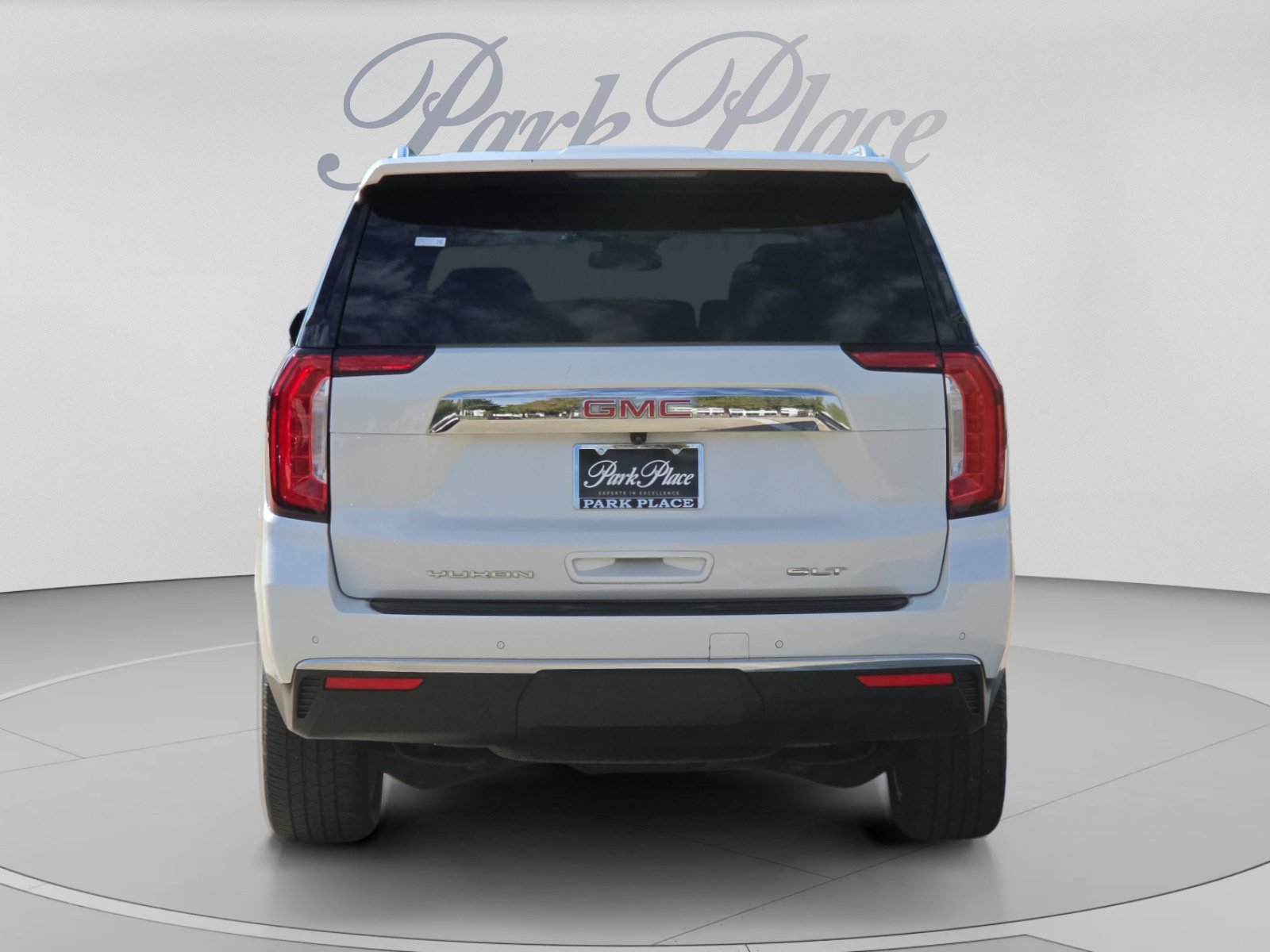 Used 2023 GMC Yukon SLT w/ SLT Premium Package RWD image 4