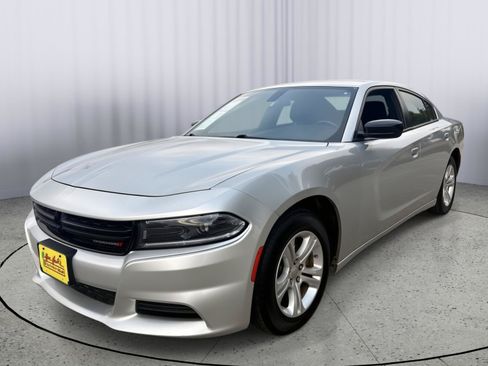 Used 2023 Dodge Charger SXT RWD image 10