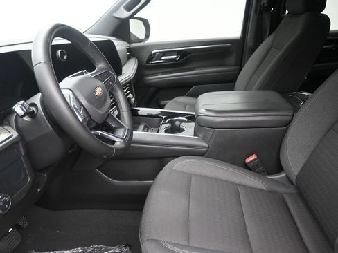Used 2025 Chevrolet Tahoe LS RWD image 12