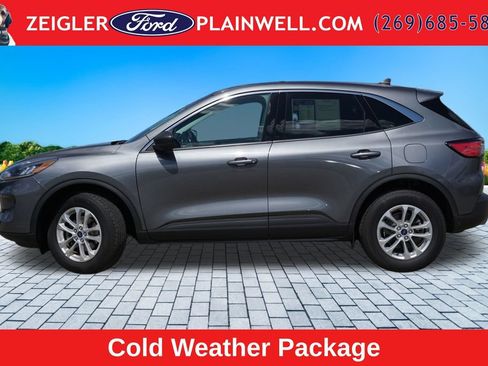 Used 2022 Ford Escape SE w/ Cold Weather Package AWD/4WD image 2