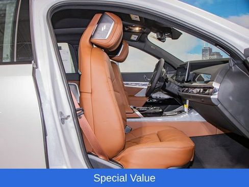 Used 2025 BMW 760i xDrive AWD/4WD image 22