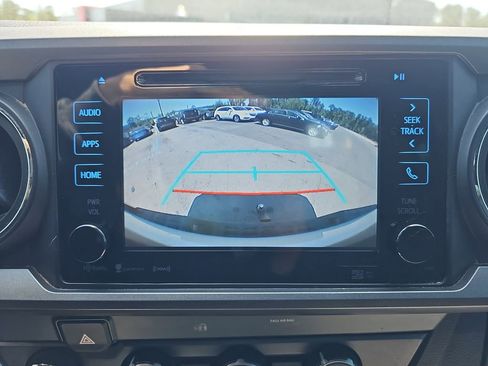 Used 2019 Toyota Tacoma TRD Off-Road image 25