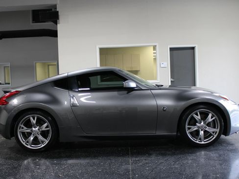 Used 2012 Nissan 370Z Coupe w/ Sport Pkg RWD image 3