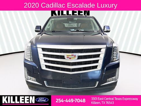 Used 2020 Cadillac Escalade Luxury image 2