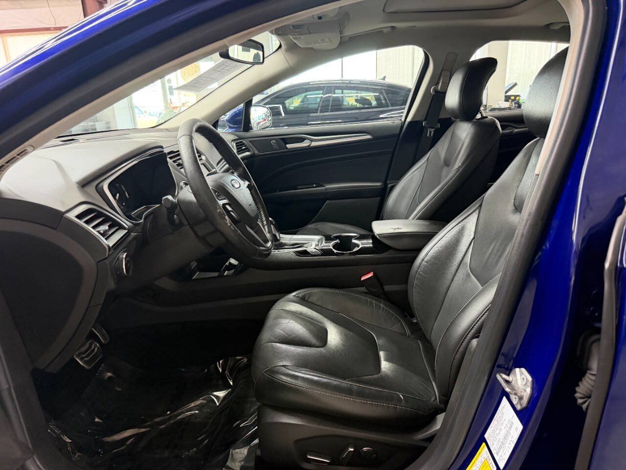 Used 2014 Ford Fusion Titanium FWD image 11