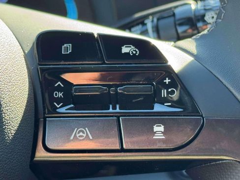 New 2026 Hyundai Elantra SEL Sport Premium FWD image 17