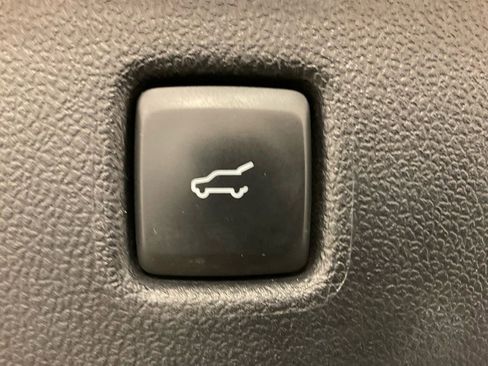 Used 2024 Ford Escape ST-Line image 30