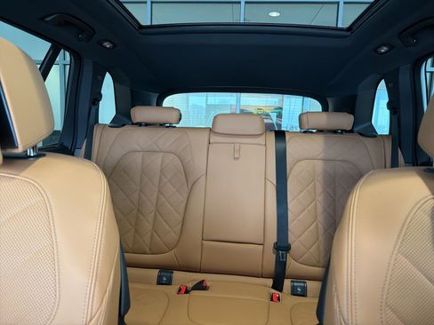 Used 2026 BMW X5 xDrive40i w/ M Sport Package image 39