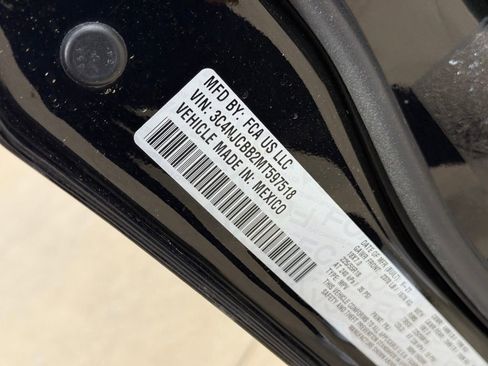 Used 2021 Jeep Compass Latitude FWD image 10