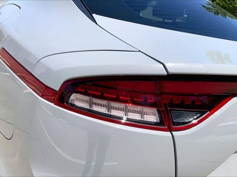 Used 2022 Kia Stinger GT-Line RWD image 27