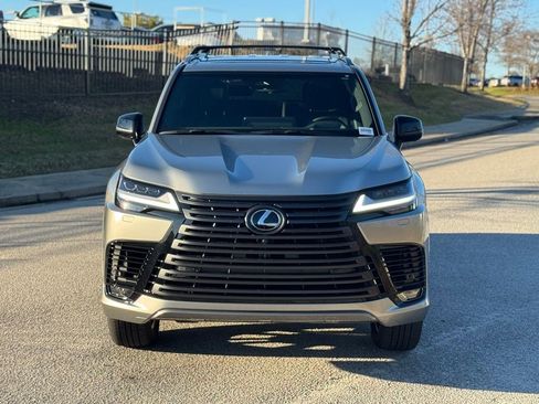 New 2025 Lexus LX 700h Luxury image 9