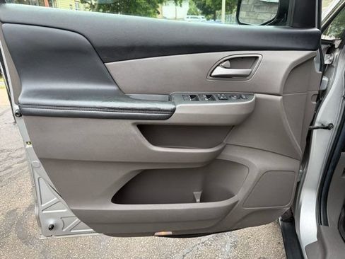 Used 2012 Honda Odyssey EX-L image 9