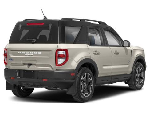 Used 2024 Ford Bronco Sport Outer Banks w/ Tech Package AWD/4WD image 3