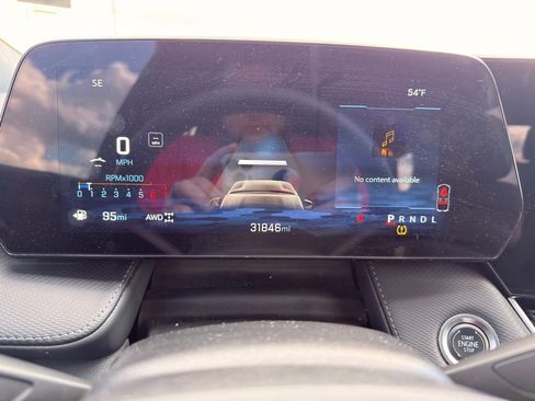 Used 2025 Chevrolet Equinox LT w/ Convenience Package II image 22