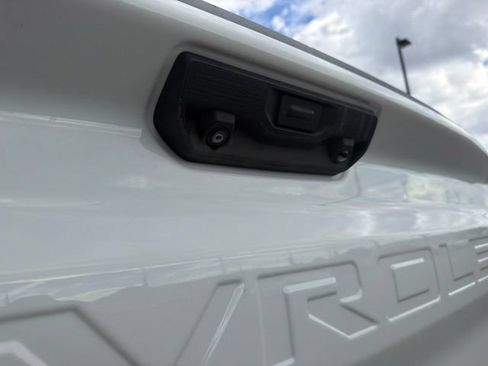 Used 2022 Chevrolet Silverado 1500 LT w/ Protection Package AWD/4WD image 7