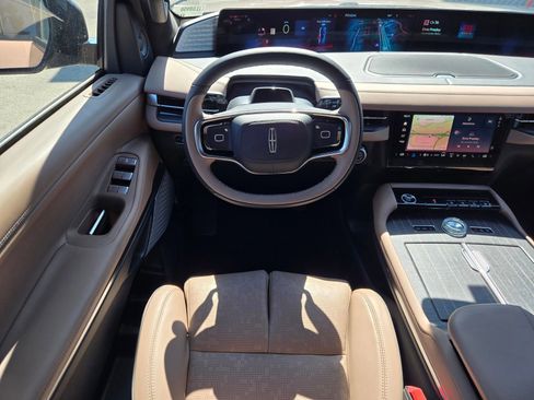 New 2026 Lincoln Navigator Black Label AWD/4WD image 14