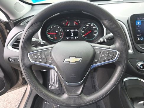 Used 2024 Chevrolet Malibu LT image 25