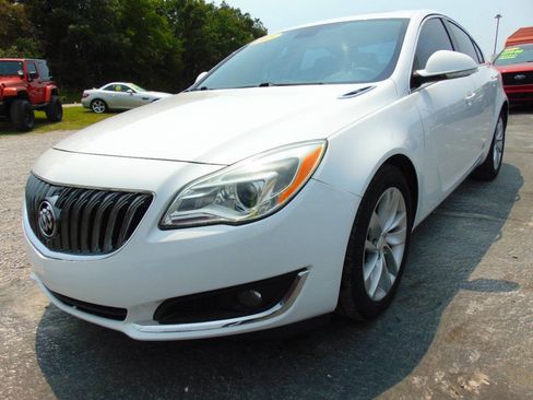Used 2015 Buick Regal FWD image 4