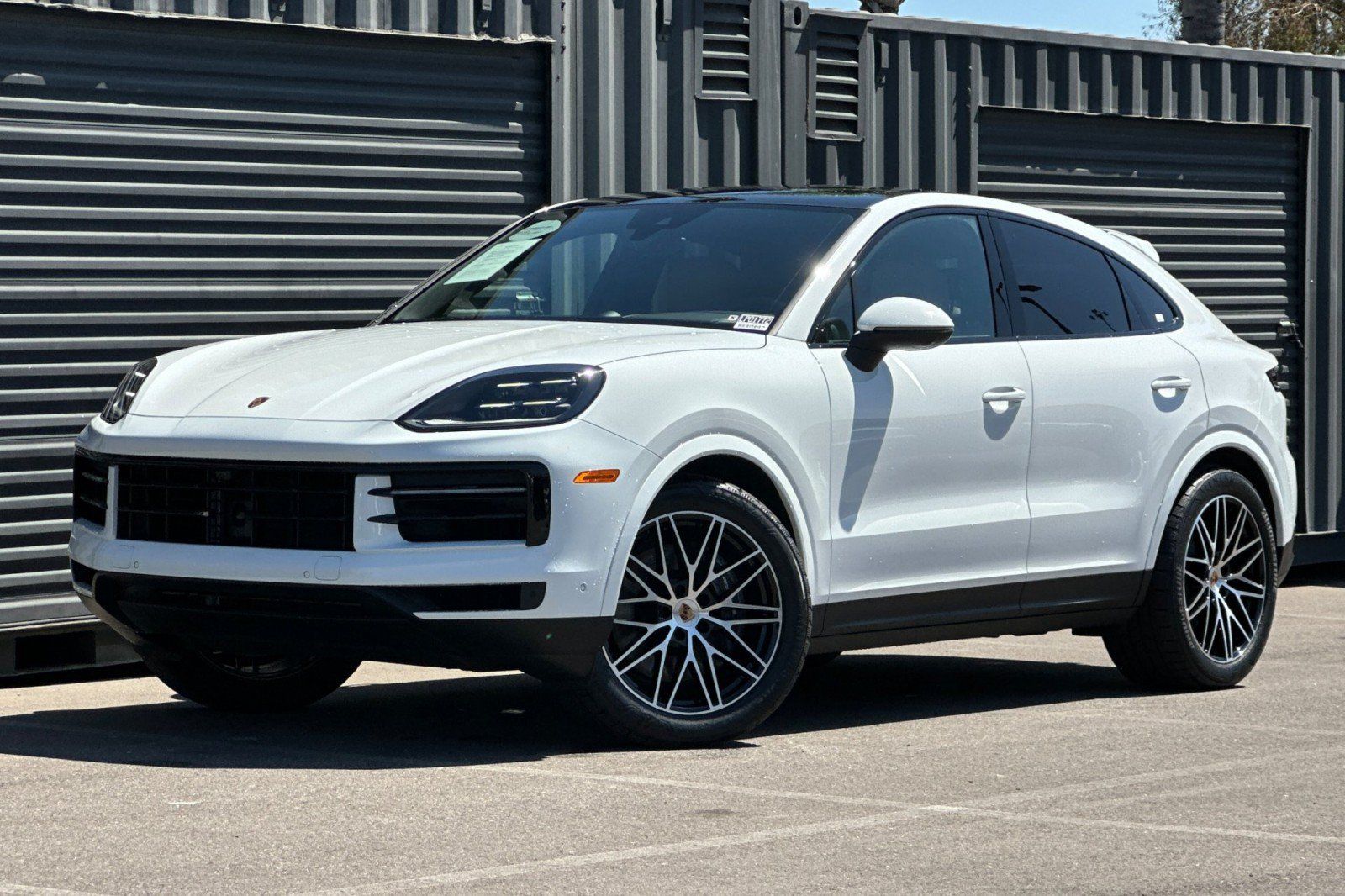 Used 2026 Porsche Cayenne Coupe AWD/4WD image 1