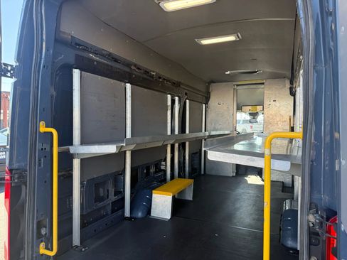 Used 2019 Ford Transit 250 148 High Roof Extended image 24