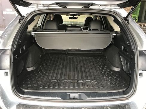 Used 2022 Subaru Outback Limited XT w/ Popular Package #2 AWD/4WD image 10