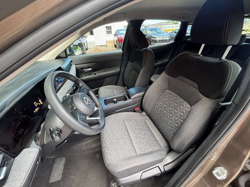 Used 2026 Nissan Kicks SV w/ Cold Weather Package FWD image 36