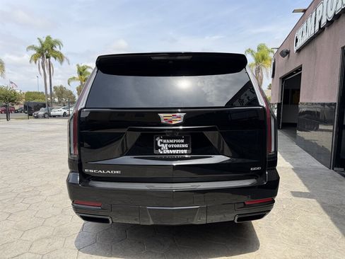 Used 2026 Cadillac Escalade ESV Sport AWD/4WD image 4