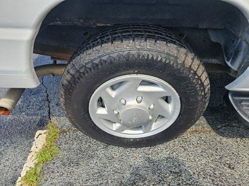 Used 2011 Ford E-350 and Econoline 350 XLT RWD image 40