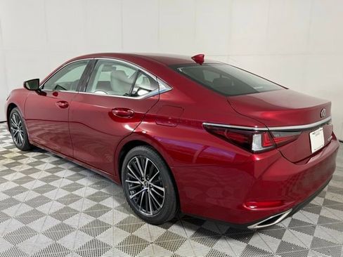 New 2025 Lexus ES 350 w/ Premium Package image 4