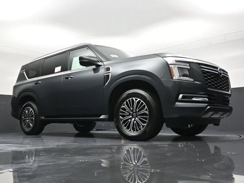 New 2026 Nissan Armada SL w/ Captain's Chari Seat Package AWD/4WD image 30