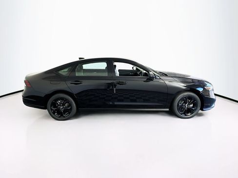 Used 2025 Honda Accord LX image 8