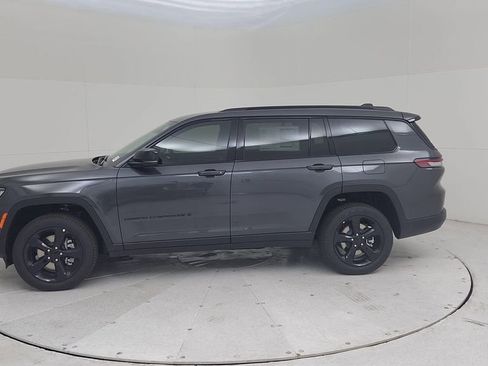 New 2025 Jeep Grand Cherokee L Limited w/ Black Appearance Package image 8