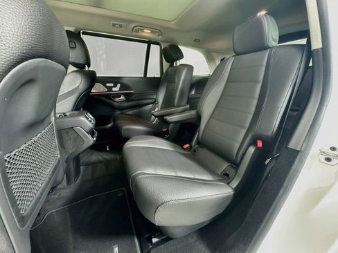 Used 2023 Mercedes-Benz GLS 580 4MATIC image 23