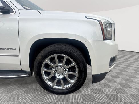 Used 2017 GMC Yukon Denali w/ Open Road Package AWD/4WD image 31