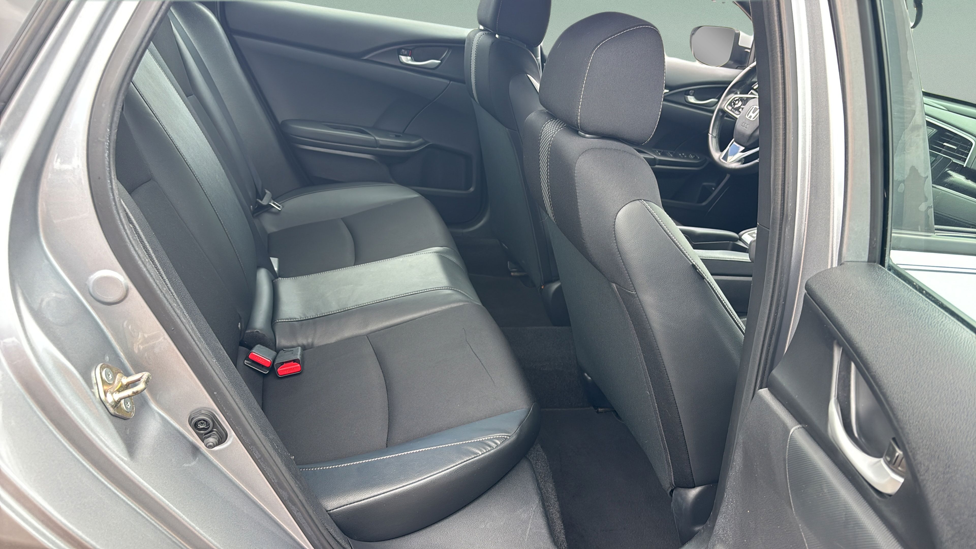 Used 2019 Honda Civic Sport image 12
