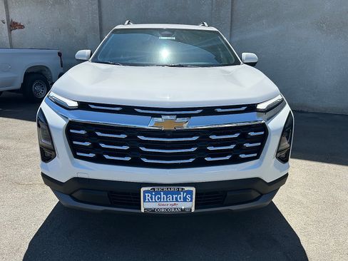 New 2026 Chevrolet Equinox LT w/ Safety and Technology Package FWD image 7