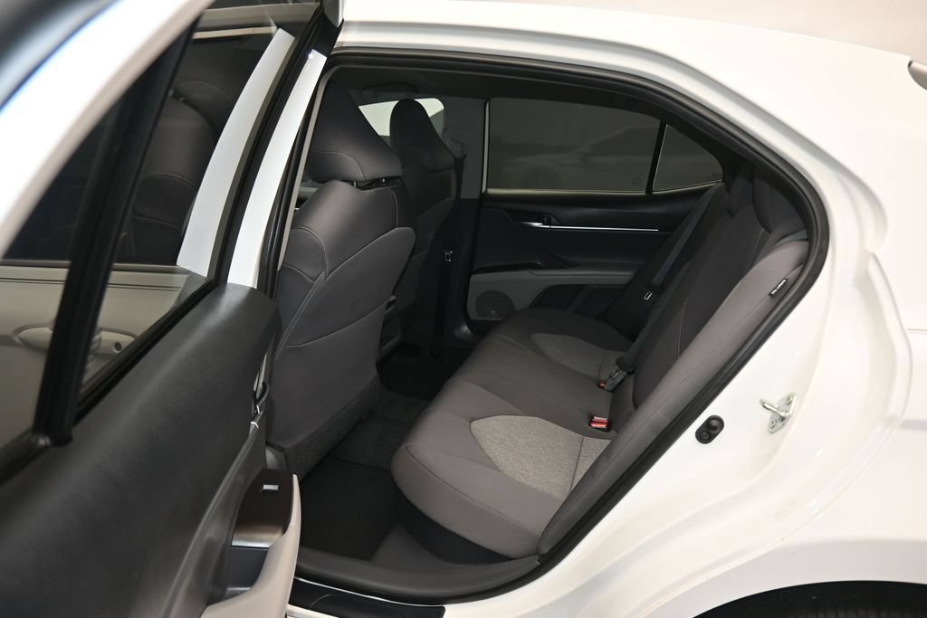 Used 2021 Toyota Camry LE FWD image 31