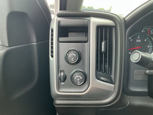 Used 2017 GMC Sierra 1500 SLE w/ SLE Value Package AWD/4WD image 18