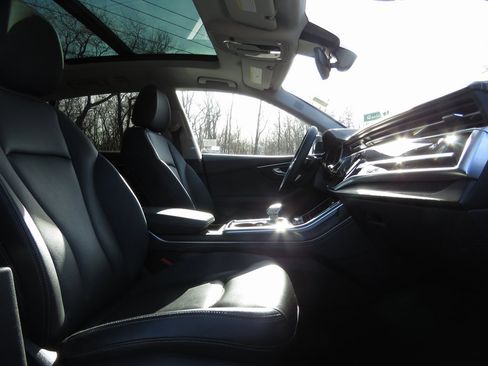 Used 2022 Audi Q8 Prestige image 13