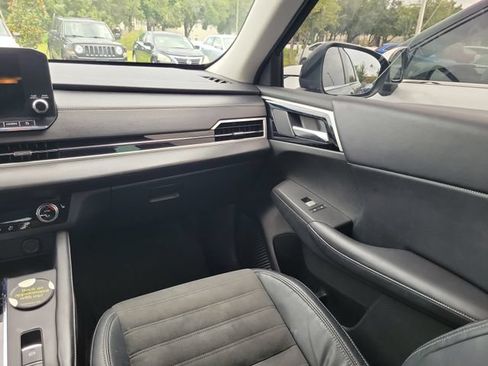 Used 2023 Mitsubishi Outlander SE FWD image 15