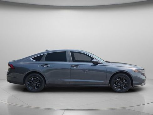 Used 2023 Honda Accord LX image 9