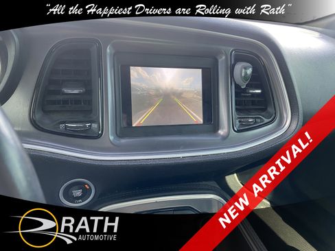 Used 2019 Dodge Challenger SXT RWD image 13