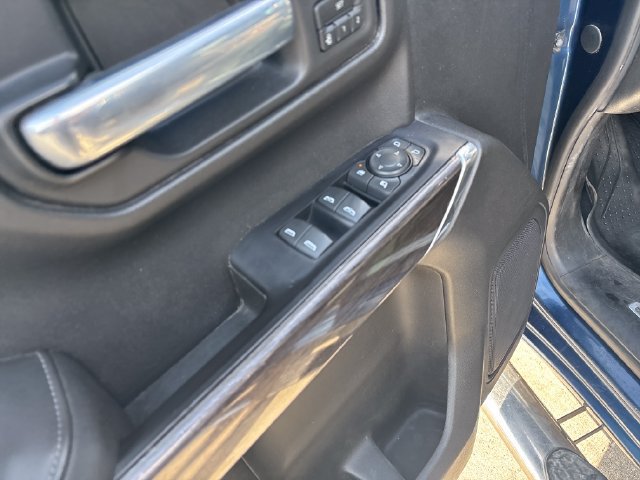 Used 2019 Chevrolet Silverado 1500 LTZ AWD/4WD image 11