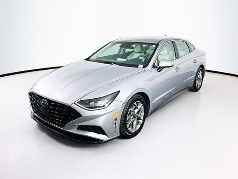 Used 2023 Hyundai Sonata SEL image 3